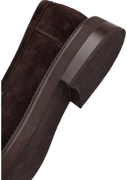 Kadın Kahverengi Püsküllü Süet Deri Loafer 25AFD512310