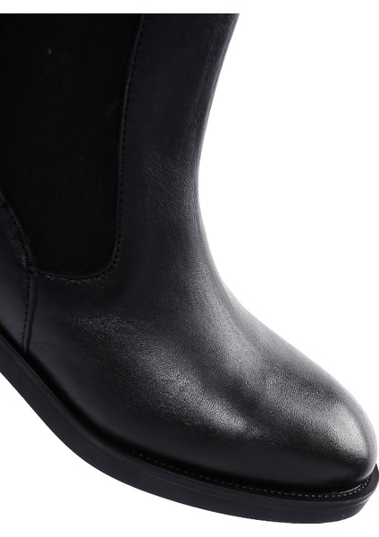 Kadın Siyah Fermuarlı Deri Casual Bot 25WFD550018