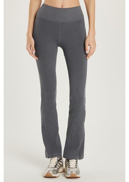 Kadın Slim Fit Dar Kesim Fitilli Dar Paça Gri Pantolon