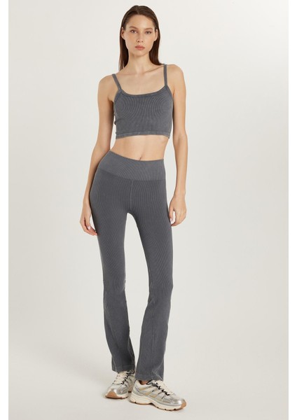 Kadın Slim Fit Dar Kesim Fitilli Dar Paça Gri Pantolon fırsatları