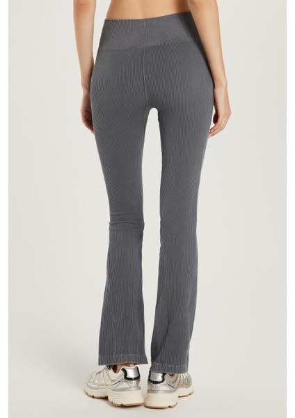 Kadın Slim Fit Dar Kesim Fitilli Dar Paça Gri Pantolon indirimleri