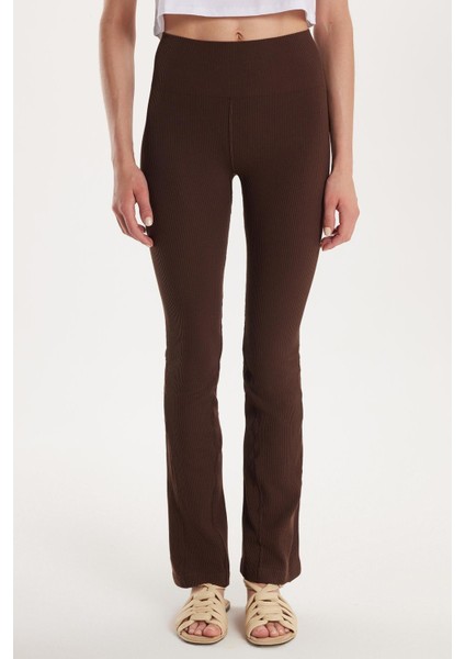 Kadın Slim Fit Dar Kesim Fitilli Dar Paça Kahverengi Pantolon