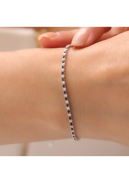 925 Ayar Gümüş Siyah Beyaz Zirkon Taşlı Şık Ayarlanabilir Suyolu Bileklik