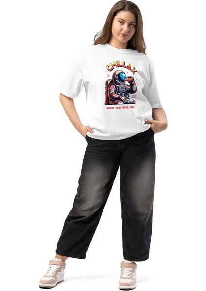 Chillax – Uzaylı Astronot Baskılı Unisex Oversize Tişört fiyatları