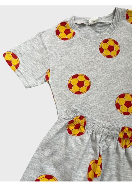 Erkek Çocuk Pamuklu Gri Futbol Topu Desenli Kısa Kollu Şortlu Yazlık Pijama Takımı fiyatları