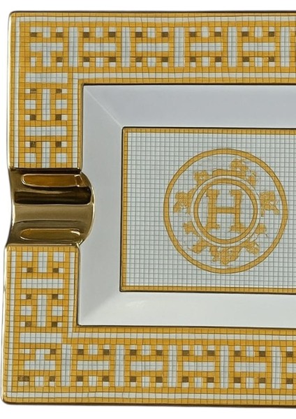 Desenli Lüks Porselen Küllük – Altın Detaylı Dekoratif Koleksiyon fırsatları