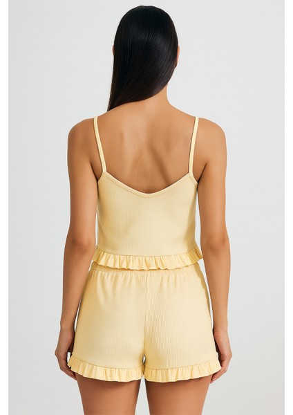 Pamuklu Iğne Çıkarmalı Ince Askılı Crop Atlet Paçası Fırfırlı Şort Kadın Pijama Takımı fiyatları