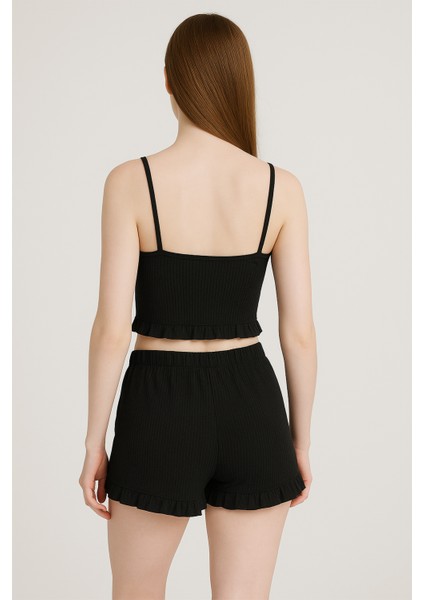 Pamuklu Iğne Çıkarmalı Ince Askılı Crop Atlet Paçası Fırfırlı Şort Kadın Pijama Takımı fiyatları