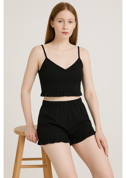 Pamuklu Iğne Çıkarmalı Ince Askılı Crop Atlet Paçası Fırfırlı Şort Kadın Pijama Takımı