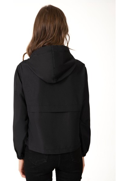 Spor Kadın Su Yeşili Su Geçirmez ve Rüzgara Dayanıklı Kapüşonlu Cepli Çıt Çıtlı Mevsimlik Yağmurluk fırsatları