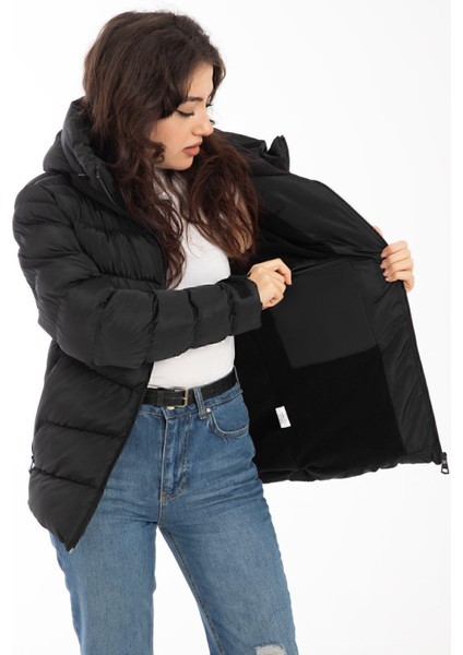 Spor Kadın Kapüşonlu Polarlı Kürklü Su Geçirmez Rüzgara Dayanıklı Şişme Mont Kaban Parka