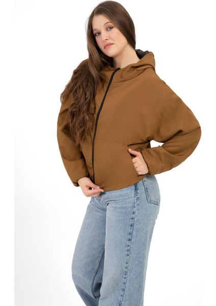 Kadın Kapüşonlu Su ve Rüzgar Geçirmez Cepli Astarlı Oversize Yağmurluk indirimleri