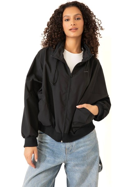 Kadın Dik Yaka Su ve Rüzgar Geçirmez Oversize Crop Mevsimlik Yağmurluk Rüzgarlık fiyatları