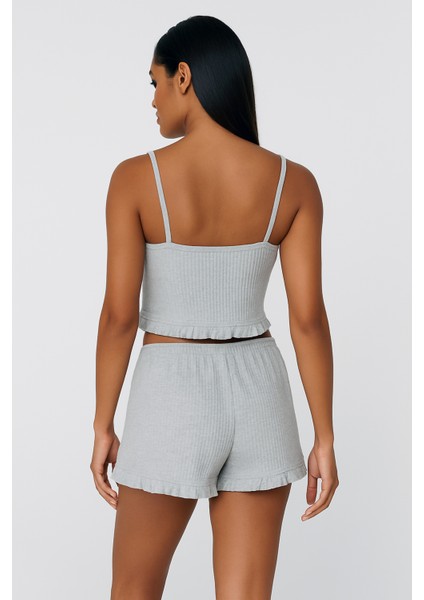 Pamuklu Iğne Çıkarmalı Ince Askılı Crop Atlet Paçası Fırfırlı Şort Kadın Pijama Takımı fiyatları