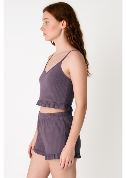 Pamuklu Iğne Çıkarmalı Ince Askılı Crop Atlet Paçası Fırfırlı Şort Kadın Pijama Takımı modelleri