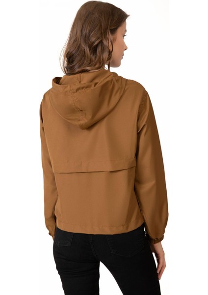 Spor Kadın Su Yeşili Su Geçirmez ve Rüzgara Dayanıklı Kapüşonlu Cepli Çıt Çıtlı Mevsimlik Yağmurluk fırsatları