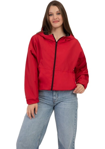 Kadın Kapüşonlu Su ve Rüzgar Geçirmez Cepli Astarlı Oversize Yağmurluk