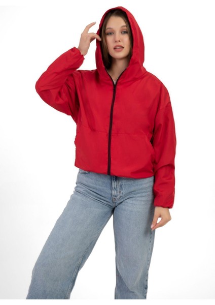 Kadın Kapüşonlu Su ve Rüzgar Geçirmez Cepli Astarlı Oversize Yağmurluk modelleri