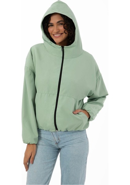 Kadın Su Yeşili Kapüşonlu Su ve Rüzgar Geçirmez Cepli Astarlı Oversize Mevsimlik Yağmurluk
