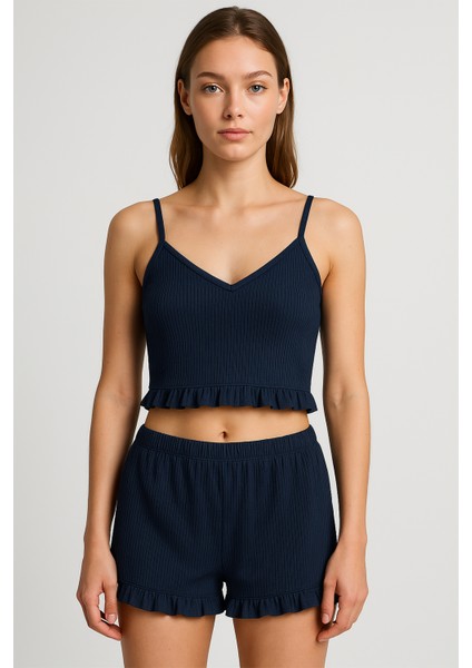 Pamuklu Iğne Çıkarmalı Ince Askılı Crop Atlet Paçası Fırfırlı Şort Kadın Pijama Takımı