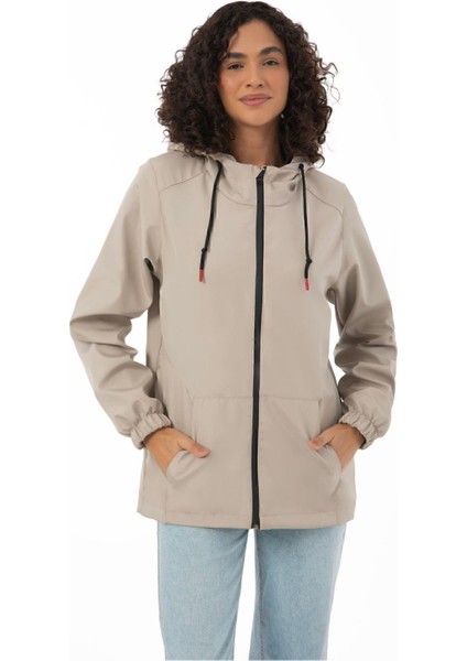 Kadın Astarlı Su Geçirmez ve Rüzgara Dayanıklı Kapüşonlu Iç Cepli Mevsimlik Yağmurluk