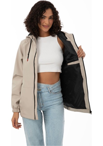 Kadın Astarlı Su Geçirmez ve Rüzgara Dayanıklı Kapüşonlu Iç Cepli Mevsimlik Yağmurluk indirimleri