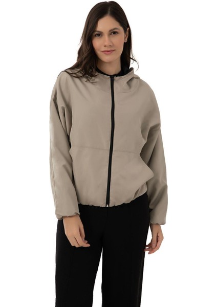 Spor Kadın Kapüşonlu Su ve Rüzgar Geçirmez Cepli Astarlı Oversize Mevsimlik Yağmurluk fiyatları