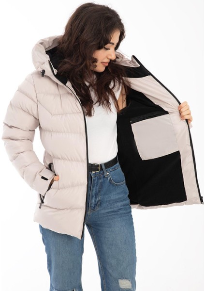 Spor Kadın Kapüşonlu Polarlı Kürklü Su Geçirmez Rüzgara Dayanıklı Şişme Mont Kaban Parka modelleri