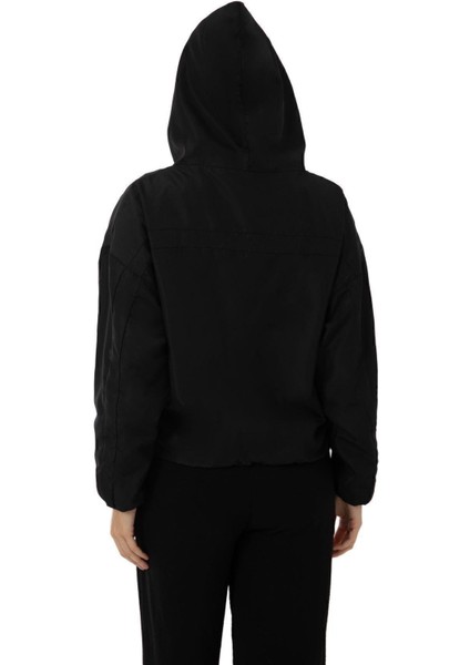 Spor Kadın Kapüşonlu Su ve Rüzgar Geçirmez Cepli Astarlı Oversize Mevsimlik Yağmurluk fırsatları