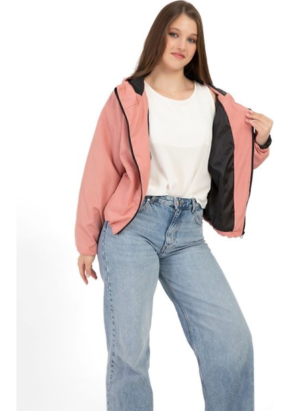 Kadın Kapüşonlu Su ve Rüzgar Geçirmez Cepli Astarlı Oversize Yağmurluk