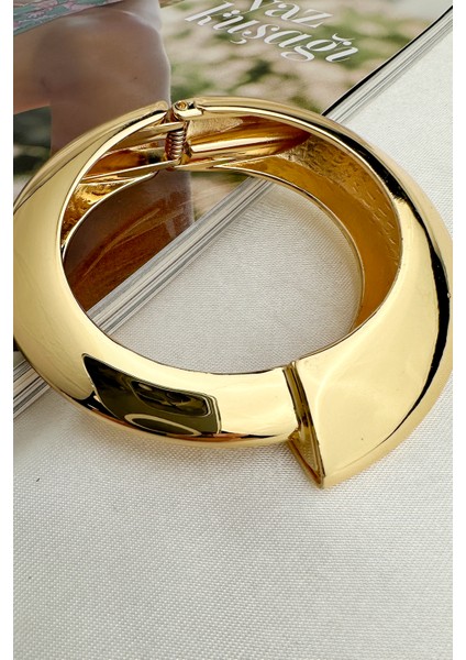Özel Seri Altın Rengi Oval Form Parlak Kelepçe Bileklik (Iç Çapı:5,5cm) modelleri