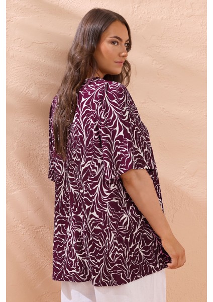Büyük Beden V Yaka Kısa Kollu Soyut Desenli Asimetrik Kesim T-Shirt 616219 indirimleri