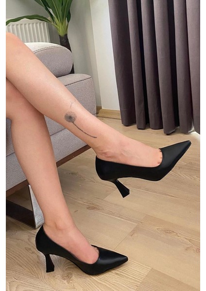 Kadın Samba Siyah Cilt Stiletto indirimleri