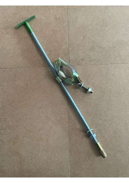 Vidalı Iskele Kelepçesi Inşaat Iskele Baglantı Kelepçesi 49CM 25ADET