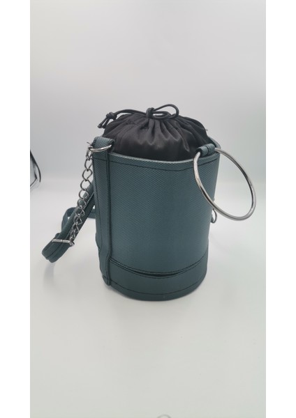 Patlı Kadın Silindir Siyah Çanta modelleri