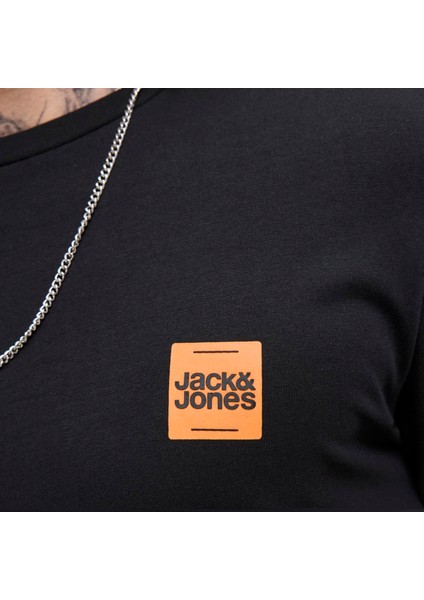 Erkek Gögüs Minimal Logo Baskili Tisört - Brandy