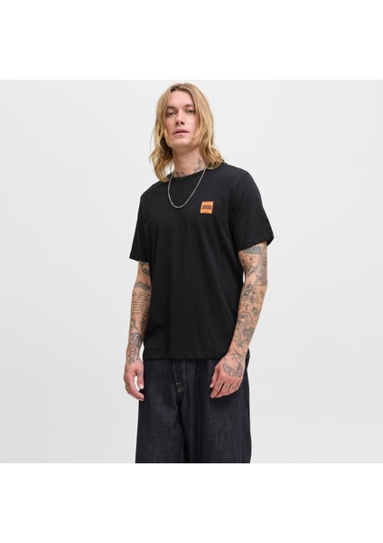 Erkek Gögüs Minimal Logo Baskili Tisört - Brandy modelleri