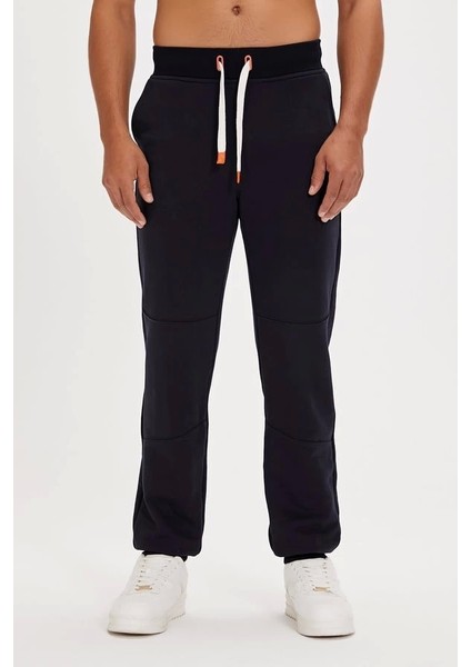 Less Plain Navy Men's Sweatpants fiyatları