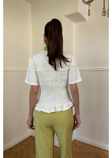 Kadın Ekru Beyaz Full Gipeli Lastikli Kısa Kollu Elegant %100 Pamuk Tişört Bluz modelleri