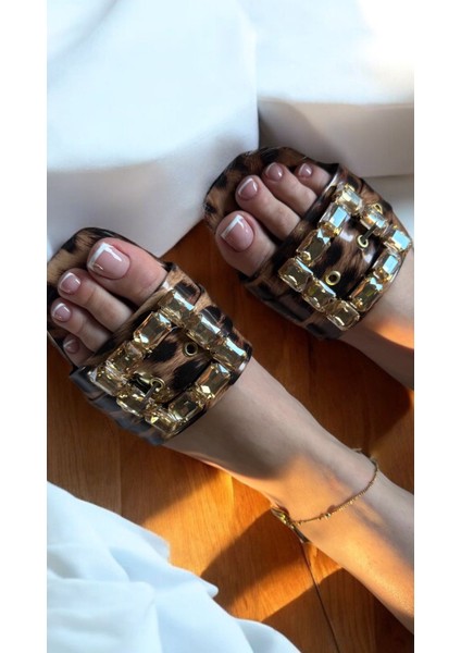 Leopar Rugan Düz Taşlı Yazlık Terlik