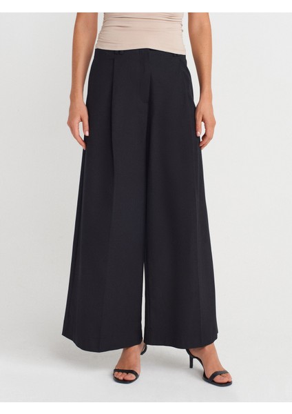 71634 Pilili Geniş Paça Pantolon-Siyah fırsatları