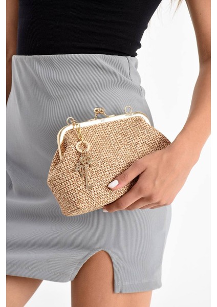 Kadın Klipsli Anahtar Detaylı Omuz Çantası