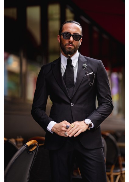 Özel Tasarım Likra Kumaşlı Mono Yaka Takım Elbise