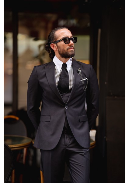 Özel Tasarım Likra Kumaşlı Mono Yaka Takım Elbise modelleri