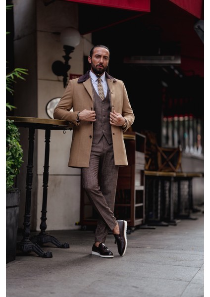 Kürk Detaylı Slim Fit Yün Kaban modelleri