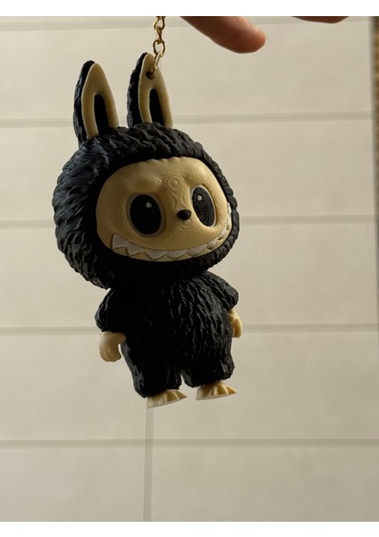 Renkli Labubu Figürü Siyah 13 cm - Labubu 3D Baskı – Renkli Sevimli Koleksiyonluk Dekoratif Oyuncak - Labubu Charm Asılabilir