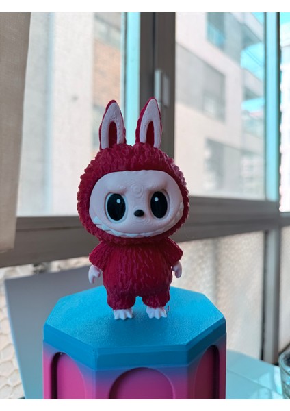 Renkli Labubu Figürü Kırmızı 13 cm - Labubu 3D Baskı – Renkli Sevimli Koleksiyonluk Dekoratif Oyuncak modelleri