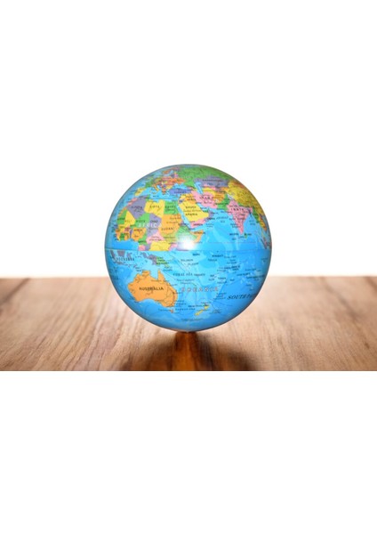 Işıklı ve Dönen Dünya Küresi – Eğitici ve Dekoratif Tasarım