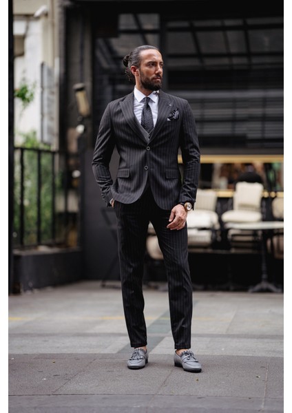 Slim Fit Kombin Detaylı Takım Elbise modelleri