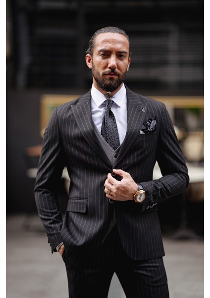 Slim Fit Kombin Detaylı Takım Elbise fırsatları